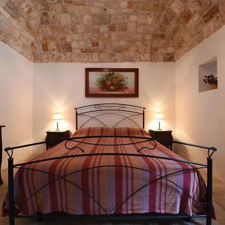 Trulli La Zisa Fasano