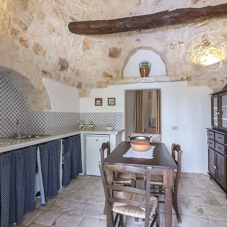 Trulli La Zisa * Фазано