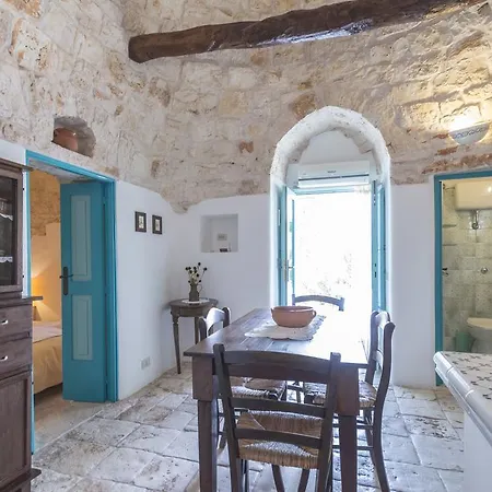 Trulli La Zisa * Фазано