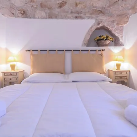 Trulli La Zisa Fasano